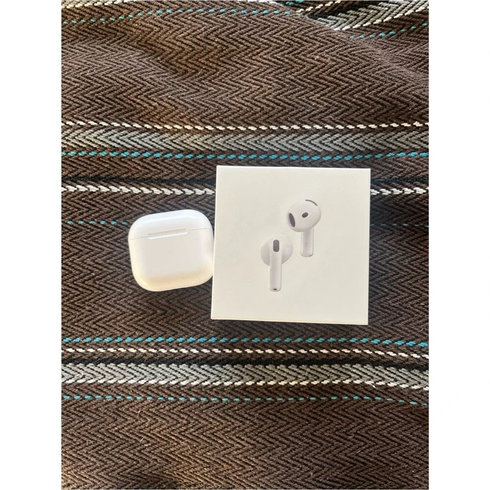 Apple AirPods 4 ANC Active Noise Cancellation USB-C With Box Bluetooth